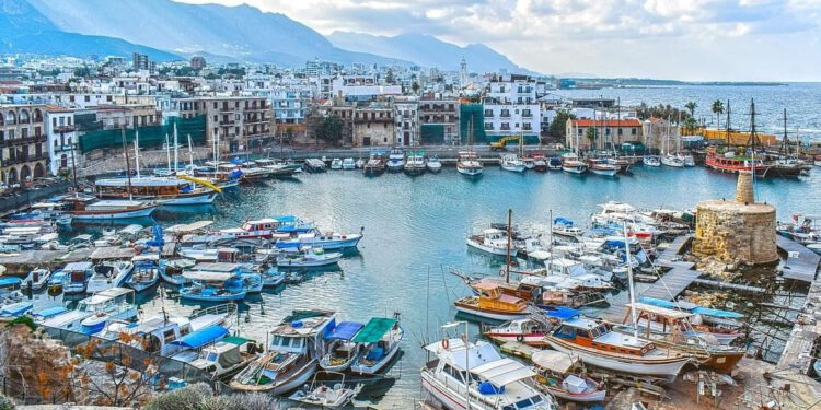 Ciparske vlasti demantiraju informacije da su na otok pale iranske rakete