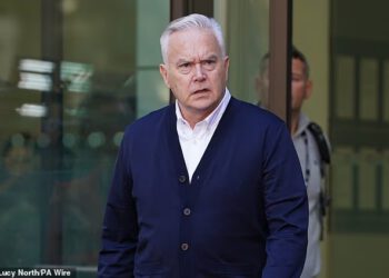 Čovjek kojeg njeguje osramoćeni novinar Huw Edwards inzistira na tome da ‘neće biti ušutkan’ i da neće dopustiti da mu iskušenje uništi život