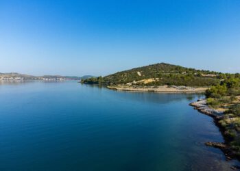 Danas većinom sunčano, južina i razmjerno toplo, zatim slijedi promjena