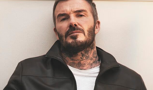 David Beckham tinja na novoj fotografiji za svoju kolekciju Boss nakon velikog napada Nicole Peltz na obitelj supruga Brooklyna – i Romeove oštre reakcije