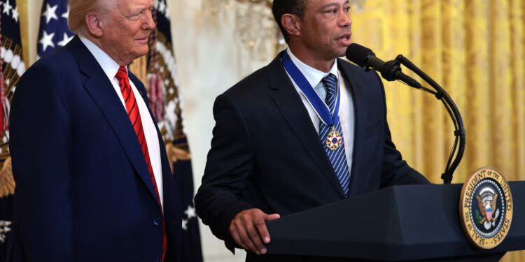 Donald Trump reagirao na prometnu nesreću Tigera Woodsa: ‘Ima nekih poteškoća’