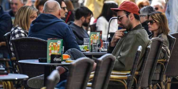 Država poziva Hrvate da se vrate doma: Ogromni su novci u igri