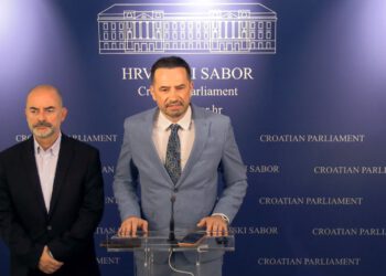 Drže Hrvate u šaci, Peternel otkrio zastrašujuće informacije: ‘Čiji smo mi zapravo zatočenici?’