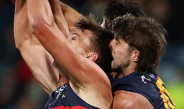 Footy legenda optužuje zvijezdu AFL-a da nastavlja s ‘macho bulls**t’ nakon suočavanja sa scenom tijekom utakmice