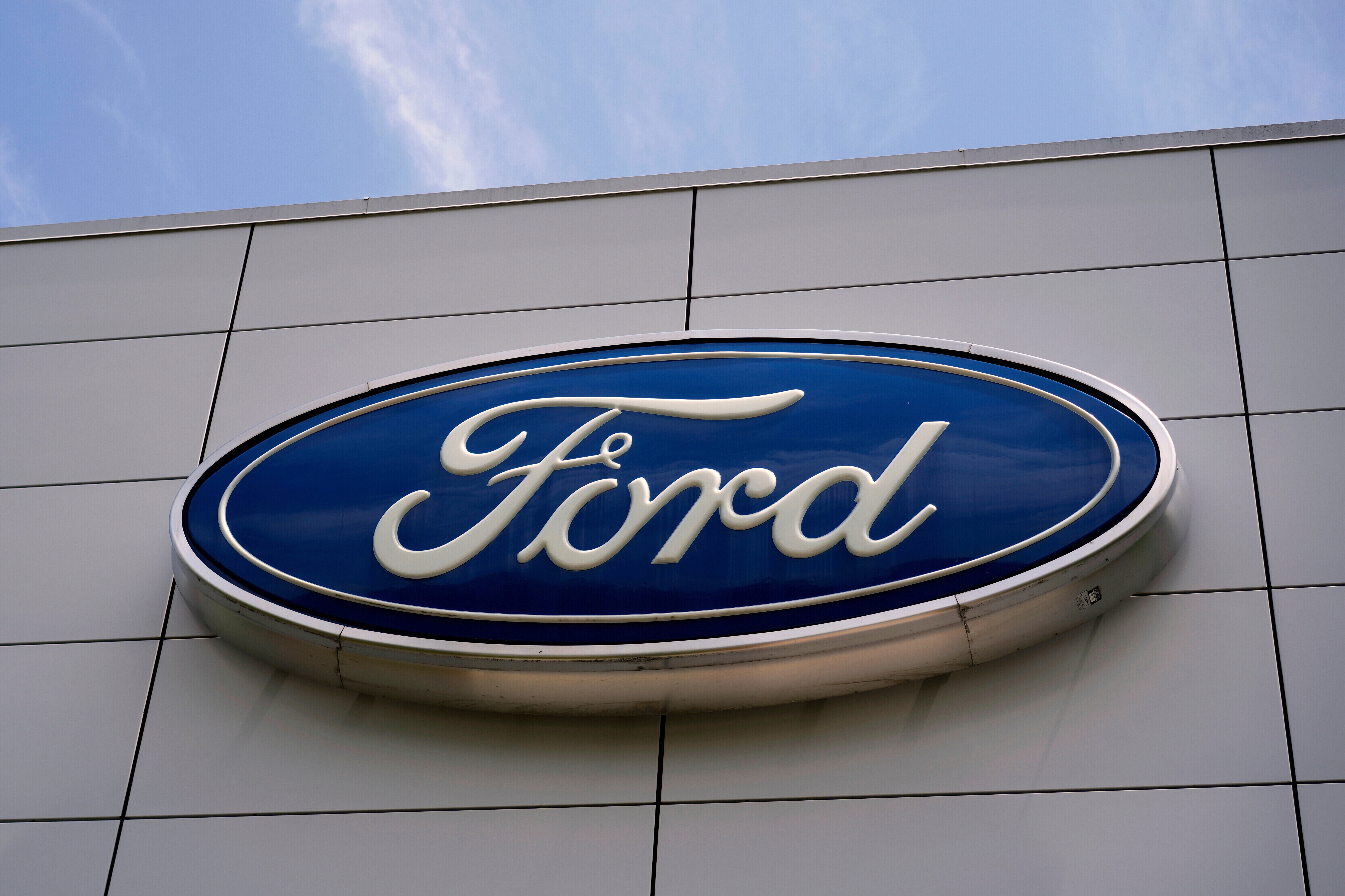 Ford nudi besplatno ažuriranje softvera za Accessory Protocol Interface Module (APIM) za rješavanje ovog problema
