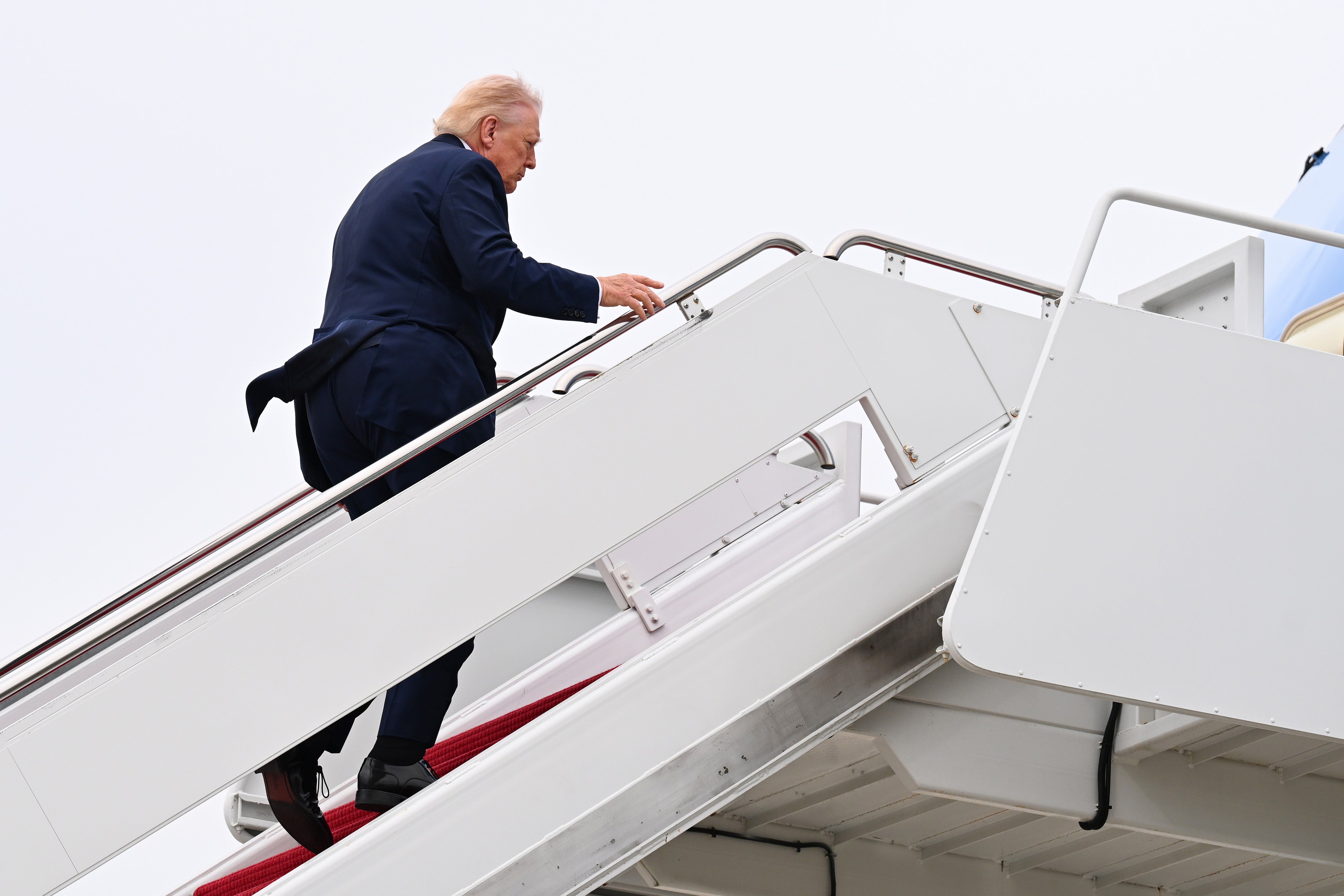 Kalshi, popularna platforma za online klađenje, stavlja izglede da će predsjednik Donald Trump biti opozvan prije isteka mandata na rekordnih 69 posto