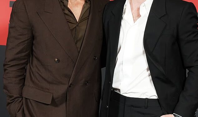 Glavni kandidati za Jamesa Bonda, Aaron Taylor-Johnson i Theo James ponovno se okupljaju za britansku premijeru Fuze… dok se Amazon priprema popuniti upražnjenu ulogu