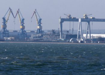 Gradnja ruskog megabroda na Krimu napreduje, ali je laka meta