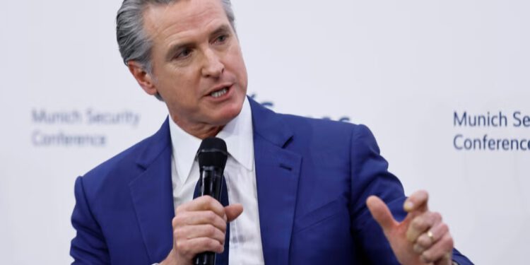 Gusta utrka za smjenu Newsoma napokon ima lidera, barem po jednoj mjeri