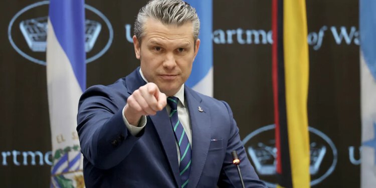 Hegseth navodno povlači časnike s provjerenog popisa vojnih promaknuća dok Bijela kuća provjerava