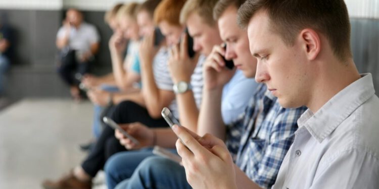 Hitno upozorenje korisnicima ovih mobitela: ‘Sofisticirani’ napad krade financijske podatke i poruke