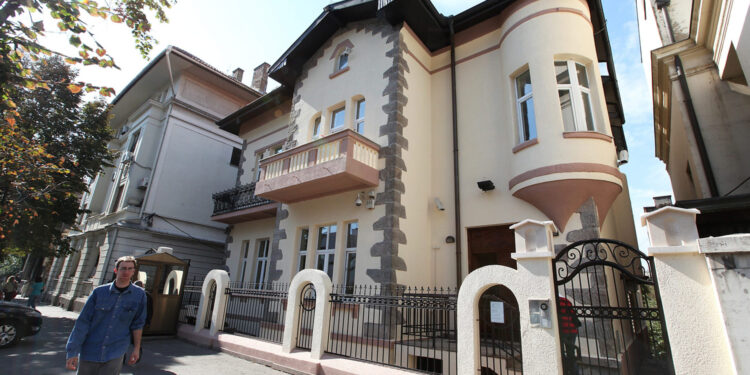 Hrvati opisali najgora iskustva s ambasadom u kriznim situacijama: ‘Napisala mi je da ne gnjavim’