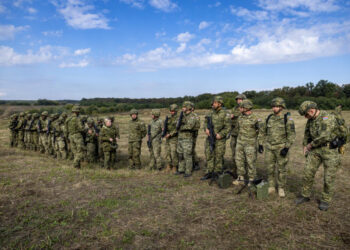 Hrvatski časnički zbor DNŽ: “Svi polaznicima temeljne vojne obuke želimo uspješan početak njihova puta”