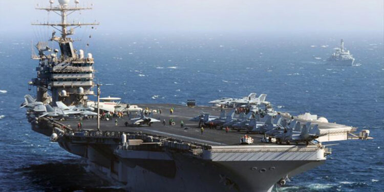 Iran kaže da je pogodio nosač aviona s 4 rakete: SAD tvrdi da su to ‘reciklirane laži’