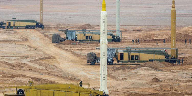 Iran prvi put ispalio mrcinu od rakete na Izrael: Šteta diljem zemlje