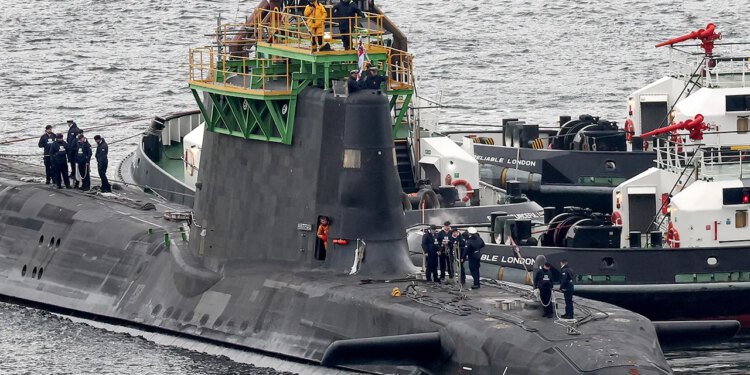 Iranac, muškarac i žena nepoznatog podrijetla uhićeni u blizini britanske nuklearne raketne baze