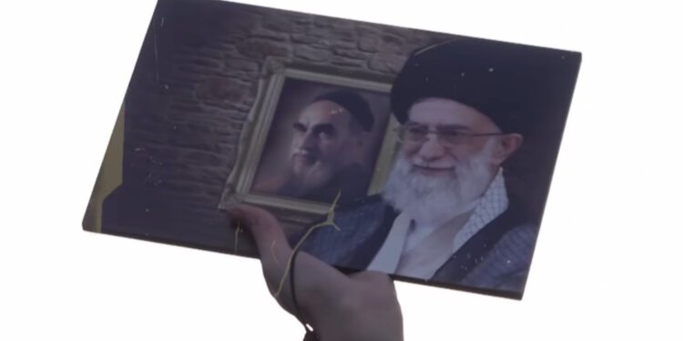 Izabran novi vođa Irana, blizak je Revolucionarnoj gardi: Rat bi tek sad mogao eskalirati