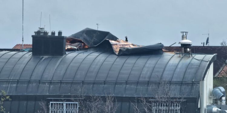 Jednu zgradu u Zagrebu vatrogasci nisu smjeli dirati, usprkos velikom oštećenju