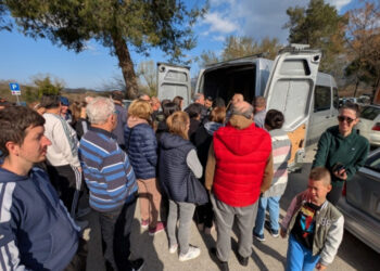 Kakva gužva! Cvijeto podijelio šipke i smokve Konavljanima