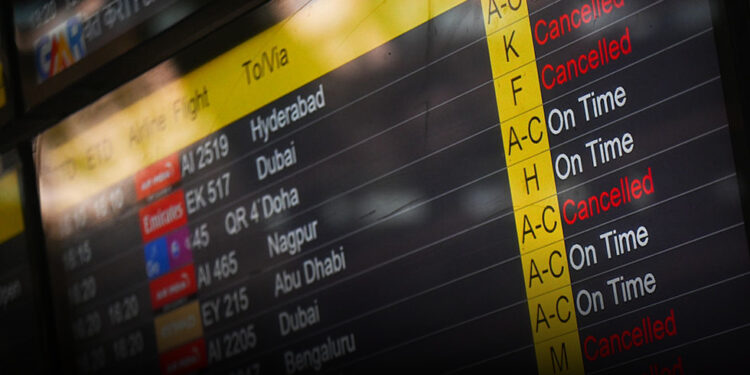 Kaos putovanja na Bliskom istoku zahvatio je stotine tisuća (VIDEOZAPISI) — RT World News