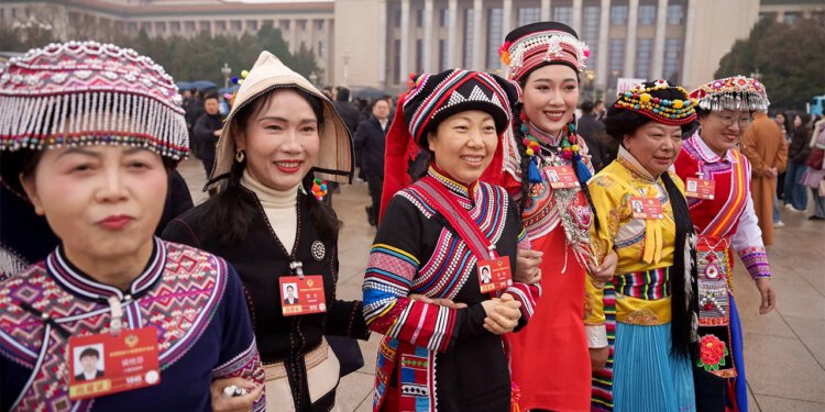 Kina formalizira poticaj etničke integracije novim zakonom o nacionalnom jedinstvu