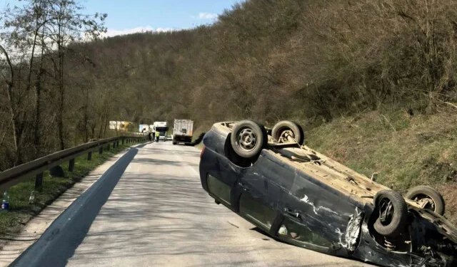 Kod Viteza se sudarili VW Polo i kamion kojim je upravljao vozač iz Posušja, dvije osobe ozlijeđene