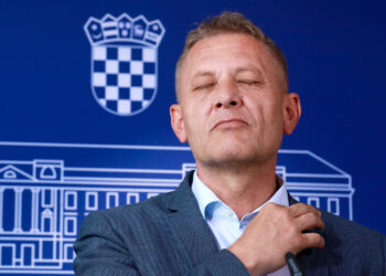 Krešo Beljak napušta Sabor: Odlazi iz politike u privatni sektor za manju plaću
