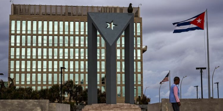 Kuba uzvraća udarac američkom veleposlanstvu na ‘besramni’ zahtjev za uvoz goriva za generatore usred Trumpove blokade otoka