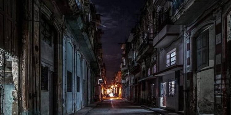 Kubanci u mraku, a SAD htio uvesti dizel za svoje veleposlanstvo