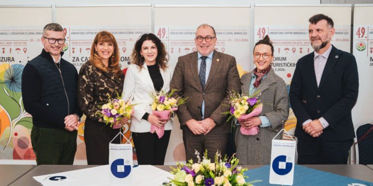 LJUBITELJI CVIJEĆA DOĆI ĆE NA SVOJE Otvara se 49. Praznik cvijeća i obrtništva u Dioklecijanovim podrumima. Očekuje vas bogat program – cvjetna izložba, modne revije…