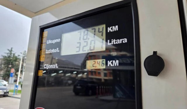 Lakić smiruje građane: Nema razloga za paniku, nafta u BiH dolazi drugim putem