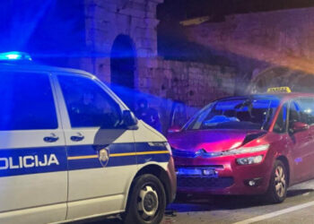 Lančani sudar u Gružu (FOTO)