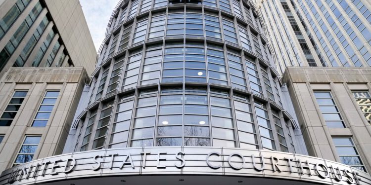 Lobist za pomilovanje, zahtjev za 500.000 dolara i navodni ‘ovrhitelj’ doveli do optužbi za iznudu u New Yorku