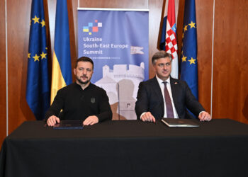 Loše vijesti za Ukrajinu, Zelenski otkrio slabu točku Amerike: ‘Znate koliko raketa proizvode?’