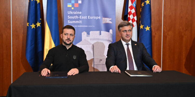 Loše vijesti za Ukrajinu, Zelenski otkrio slabu točku Amerike: ‘Znate koliko raketa proizvode?’