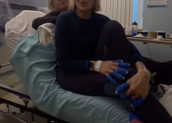 Louise Minchin hitno je prebačena u bolnicu nakon što su je ozebline natjerale da prestane s napornim izazovom