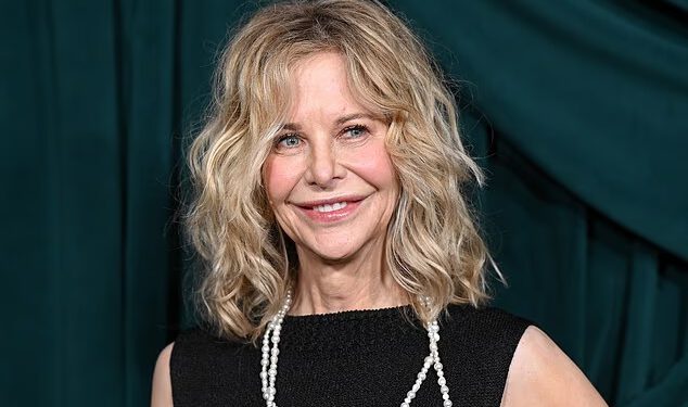 Meg Ryan, 64, izgleda nevjerojatno mladoliko kako je vidjela prvi put nakon ubojstva svog redatelja Kad je Harry sreo Sally