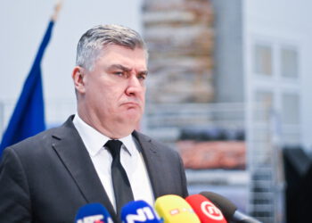 Milanović: ‘Tko Srbiji valja to opasno oružje? Jasno je tko stoji iza toga’