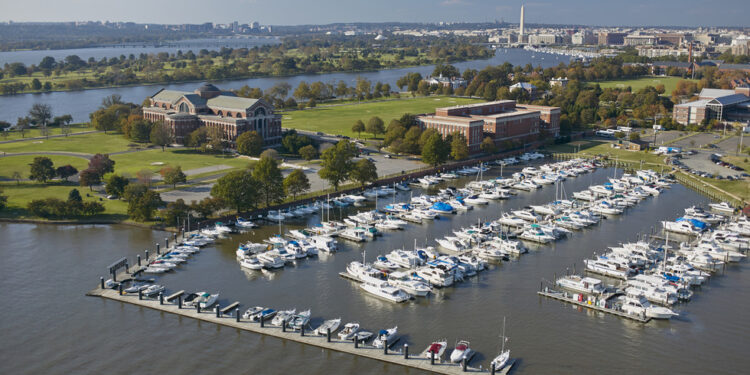 Misteriozne bespilotne letjelice zujaju u domovima Rubija i Hegsetha – WaPo — RT World News