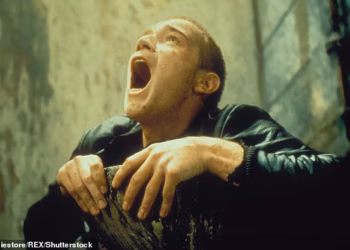 Mjuzikl Trainspotting otvara se na londonskom West Endu zajedno sa zloglasnom toaletnom scenom Ewana McGregora – 30 godina nakon izlaska kultnog filma