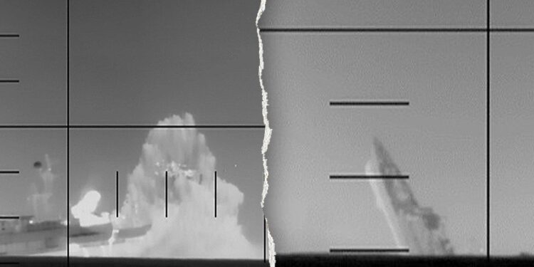 Mornarička podmornica potopila je iransku fregatu s torpedom od 4,2 milijuna dolara blizu Šri Lanke