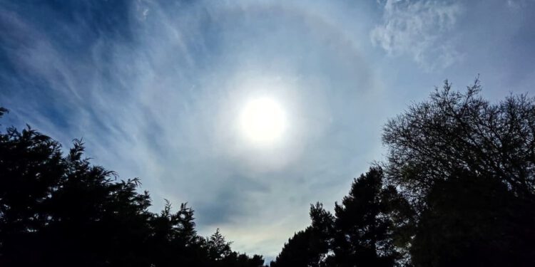 Na nebu se pojavio optički fenomen, stiže treća marčana bura “u sudačkoj nadoknadi”