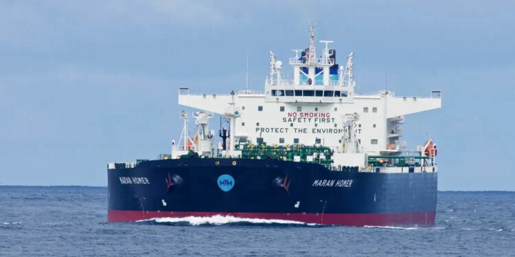Naftni tanker napadnut kod ruske obale — RT World News