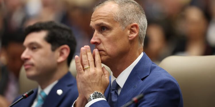 Nakon što je Trump otpustio Noemovu DHS, što slijedi za glavnog pomoćnika Coreya Lewandowskog