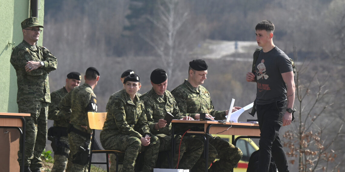 Neke Hrvate čeka kazneno gonjenje i gubitak državljanstva ako odluče služiti vojni rok