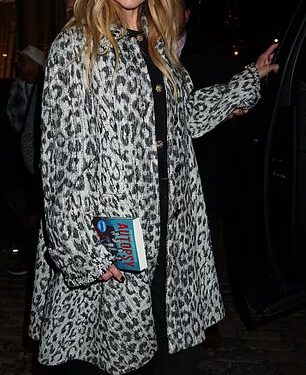 Nicole Kidman i Jamie Lee Curtis slažu se u izgledu s uzorkom leoparda dok se ponovno okupljaju za novu seriju Scarpetta