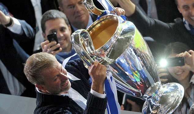 OLIVER HOLT: Zašto Chelsea zaslužuje zvjezdicu pored svoje titule, a ne ovu patetično blagu kaznu – i zašto se Premier League satjerala u kut zbog 115 optužbi Manchester Cityja