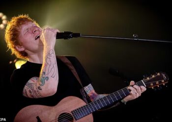 Obožavatelji Eda Sheerana kritikuju Generaciju Z zbog lošeg ponašanja na australskim koncertima: ‘Samo tu zbog fotografije na društvenim mrežama’