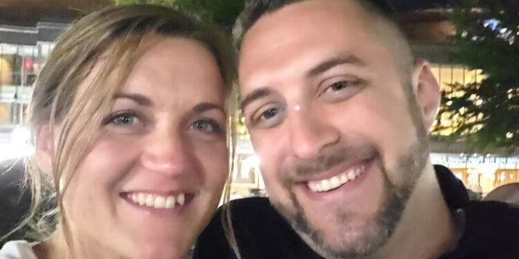 Odana počast šestorici američkih vojnika poginulih u napadu bespilotnim letjelicama u Iranu, uključujući majku koju su dva dana dijelila od povratka kući