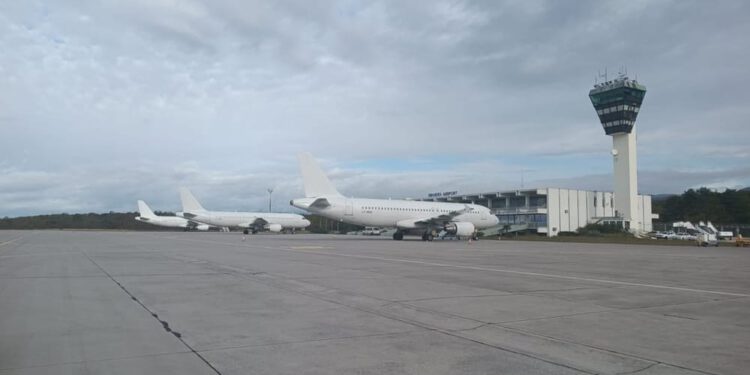 Odmah nakon napada Izraela i SAD-a na Iran, zrakoplov iz Tel Aviva hitno sletio na Krk